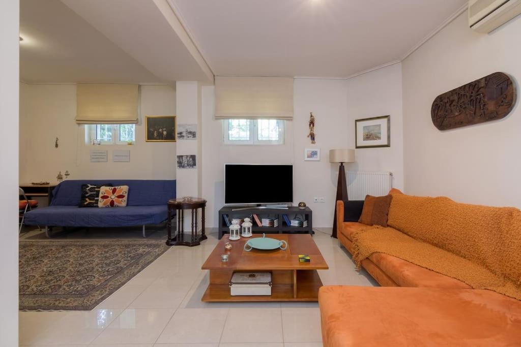 Apartment In Nea Erithrea Athen